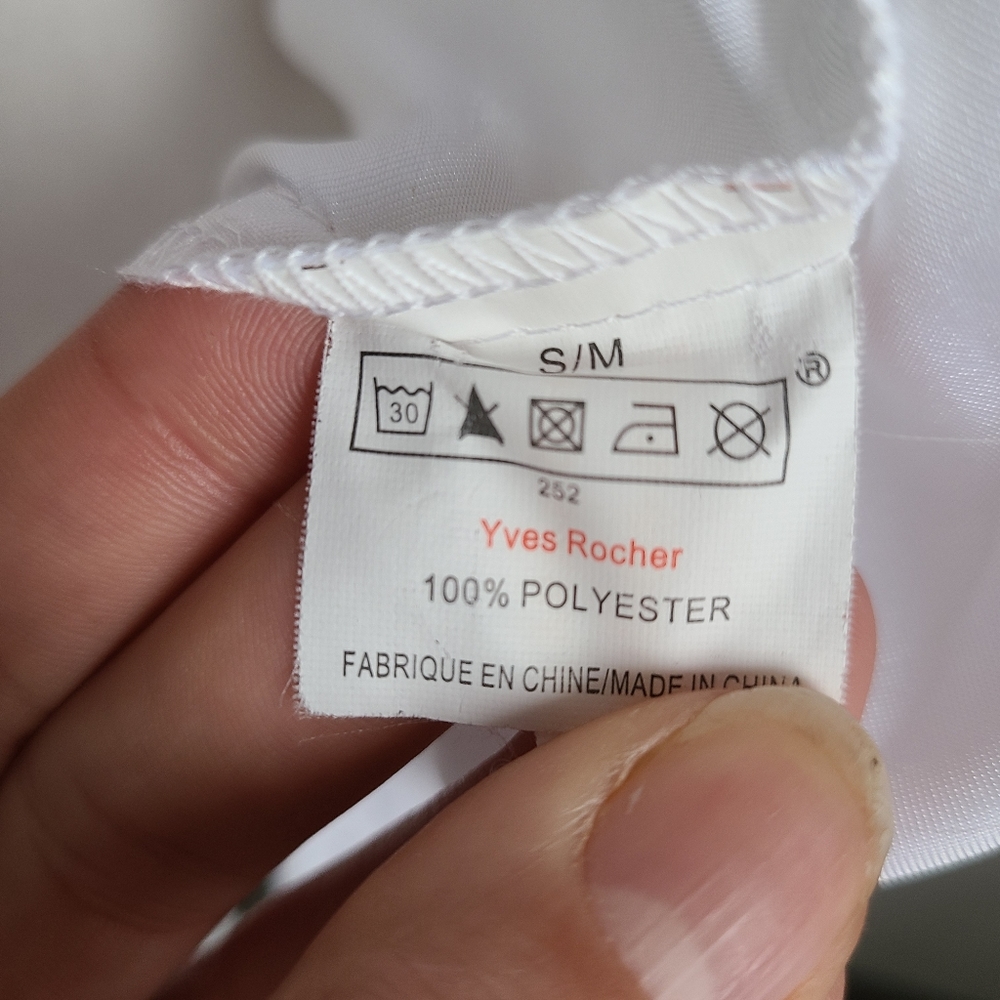 Yves Rocher White Robe with Roses - Picture 5 of 5